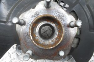 Изображение товара 111076 - 00111076 kulak povorotnyj levyj Mercedes SL 2