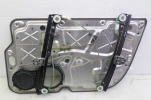 Изображение товара 111184 - 00111184 steklopodemnik perednij levyj Toyota Carina E