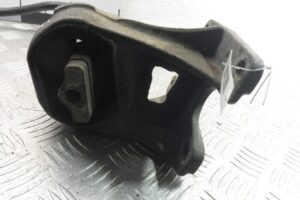 Изображение товара 111235 - 00111235 podushka krepleniya dvigatelya 