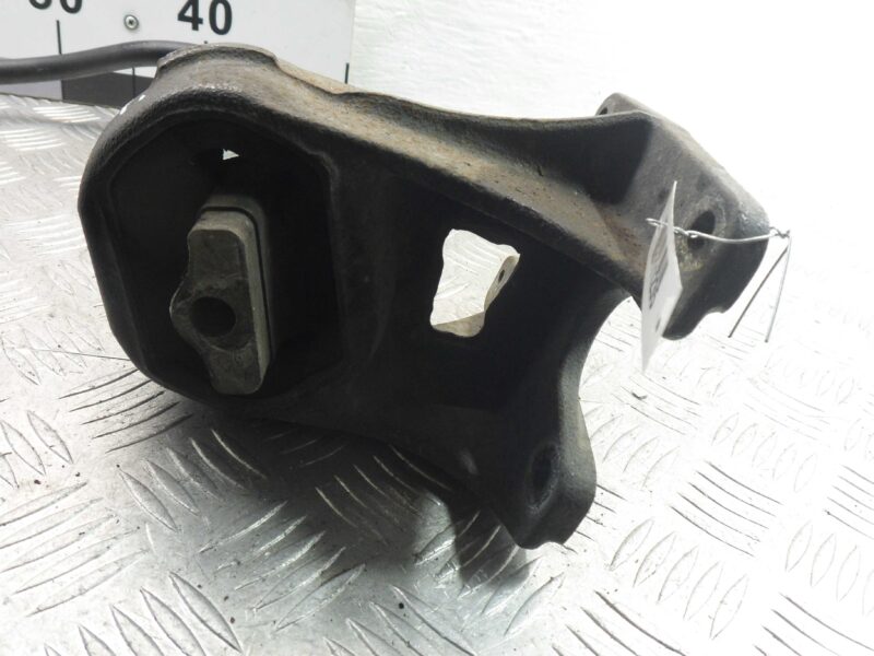 Изображение товара 111235 - 00111235 podushka krepleniya dvigatelya