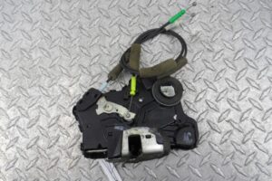 Изображение товара 111237 - 00111237 zamok dveri perednej pravoj Subaru Tribeca 3