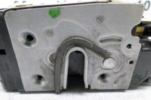 Изображение товара 111641 - 00111641 zamok dveri perednej pravoj Ford Mondeo 2