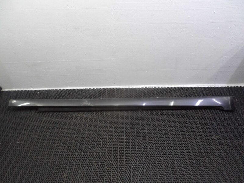 Изображение товара 106250 - 00111739 porog plastikovyj pravyj