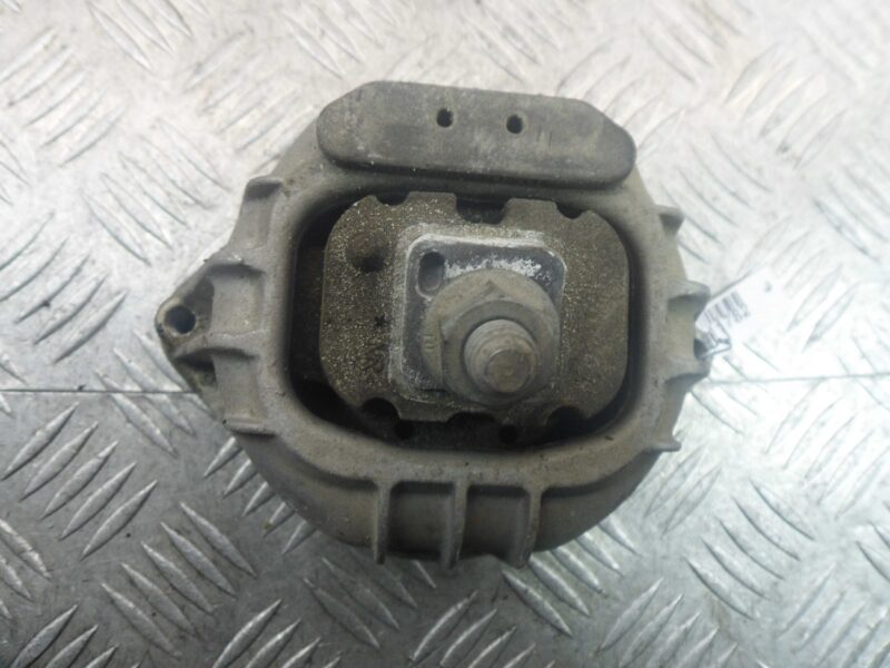 Изображение товара 111782 - 00111782 podushka krepleniya dvigatelya