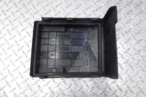 Изображение товара 112097 - 00112097 kryshka bloka predokhranitelej Renault Logan 3