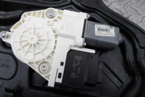 Изображение товара 112440 - 00112440 steklopodemnik zadnij levyj Volkswagen Lupo 2