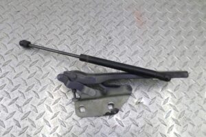 Изображение товара 112558 - 00112558 petlya kapota pravaya 2