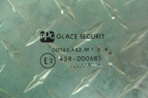 Изображение товара 112571 - 00112571 steklo dveri zadnej levoj 2