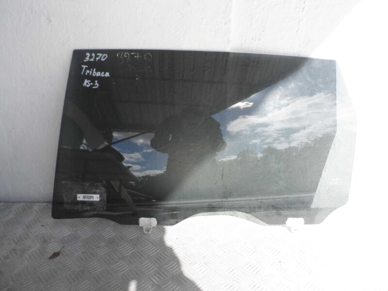 Изображение товара 112674 - 00112674 steklo dveri zadnej pravoj Peugeot 306