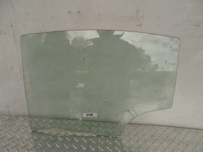 Изображение товара 112821 - 00112821 steklo dveri zadnej levoj Dodge Caravan