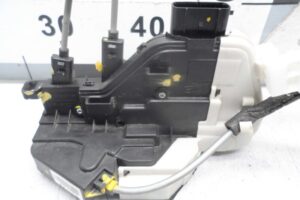 Изображение товара 112865 - 00112865 zamok dveri zadnej levoj Pontiac TransSport 2