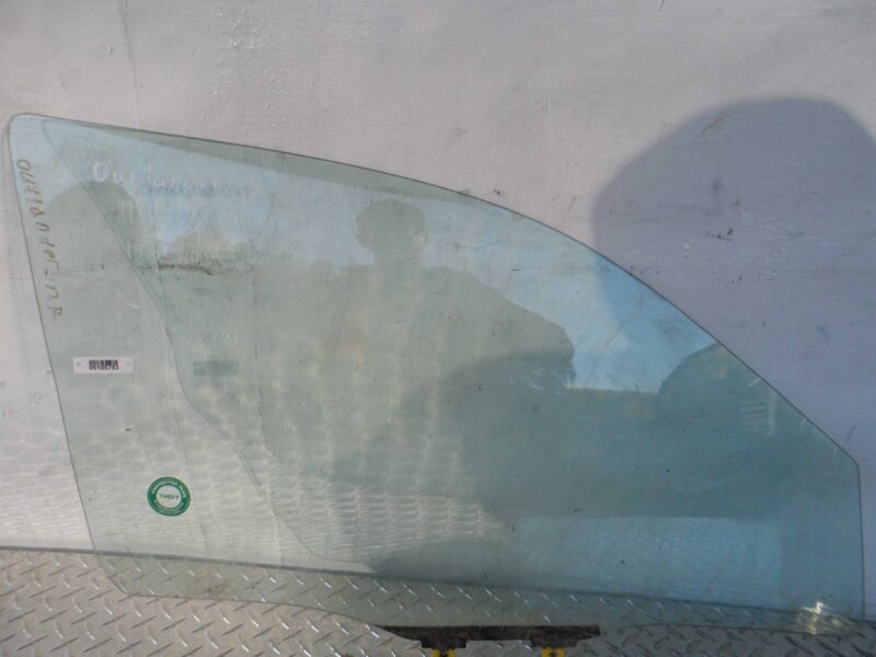 Изображение товара 113005 - 00113005 steklo dveri perednej pravoj Infiniti QX60