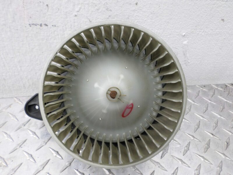 Изображение товара 113279 - 00113279 ventilyator otopitelya (motorchik pechki)