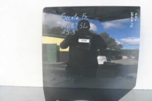 Изображение товара 113732 - 00113732 steklo dveri zadnej levoj 