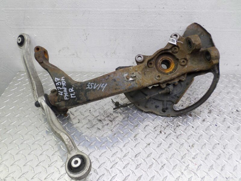 Изображение товара 113889 - 00113889 kulak povorotnyj pravyj Toyota Carina E