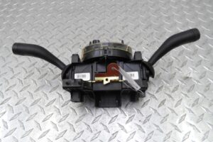 Изображение товара 114226 - 00114226 pereklyuchatel podrulevoj (strekoza) Toyota Carina E 3