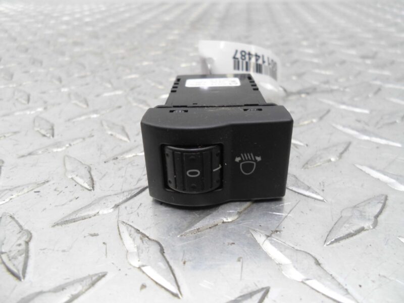 Изображение товара 114487 - 00114487 knopka salona Citroen C5