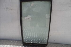 Изображение товара 114613 - 00114613 steklo dveri zadnej pravoj Isuzu Rodeo