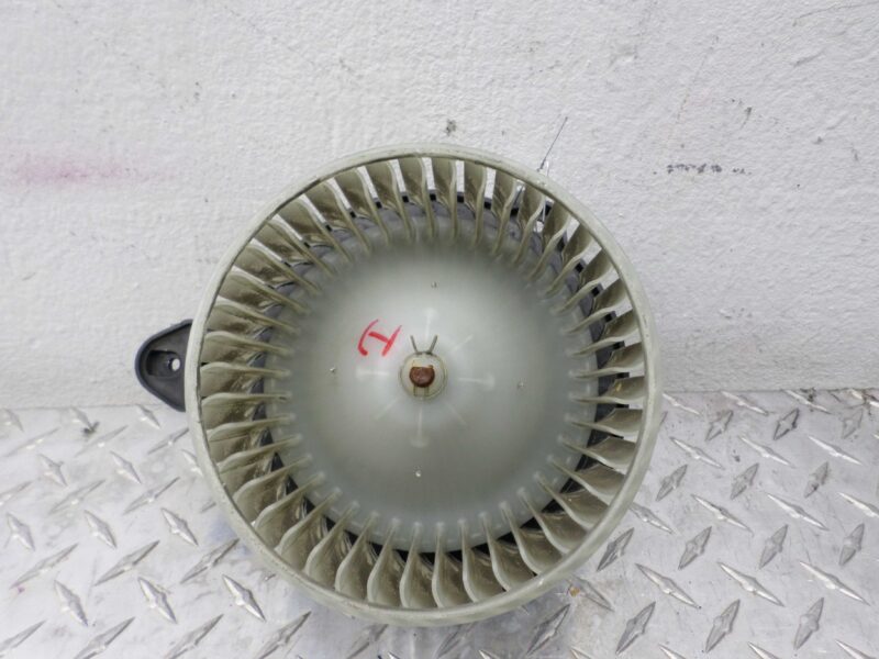 Изображение товара 114685 - 00114685 ventilyator otopitelya (motorchik pechki)