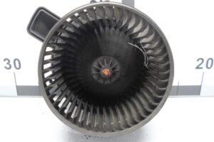 Изображение товара 114781 - 00114781 ventilyator otopitelya (motorchik pechki) Hyundai H1