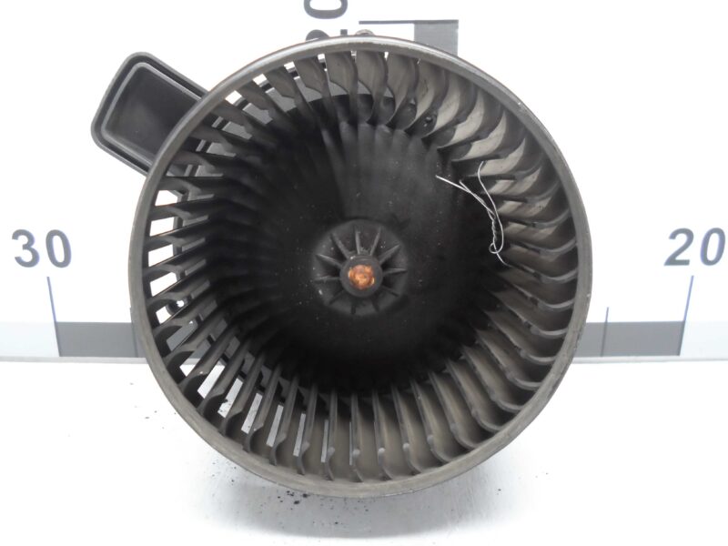 Изображение товара 114781 - 00114781 ventilyator otopitelya (motorchik pechki) Hyundai H1