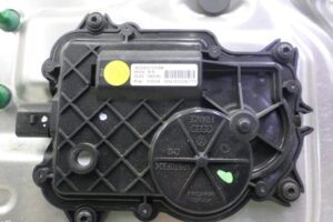 Изображение товара 114865 - 00114865 steklopodemnik perednij levyj Toyota Carina E 3