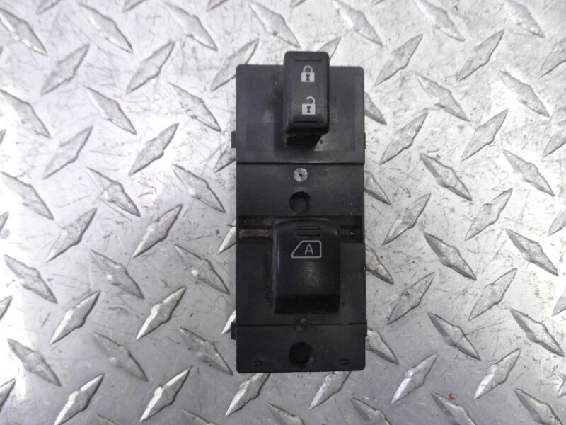 Изображение товара 114877 - 00114877 knopka steklopodemnika