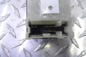 Изображение товара 114877 - 00114877 knopka steklopodemnika 3