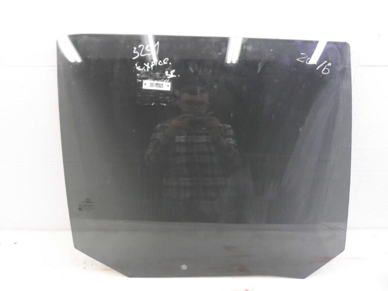 Изображение товара 114883 - 00114883 steklo dveri zadnej pravoj Skoda Yeti