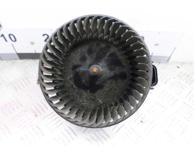 Изображение товара 114902 - 00114902 ventilyator otopitelya (motorchik pechki)