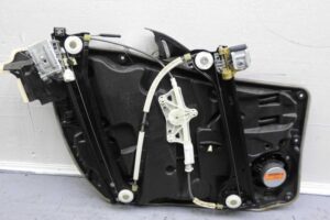 Изображение товара 114904 - 00114904 steklopodemnik perednij pravyj 2