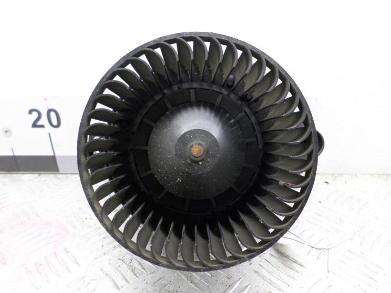 Изображение товара 114979 - 00114979 ventilyator otopitelya (motorchik pechki)