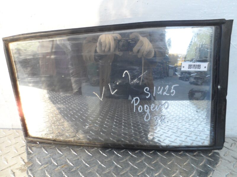 Изображение товара 115102 - 00115102 steklo dveri zadnej pravoj Infiniti QX56