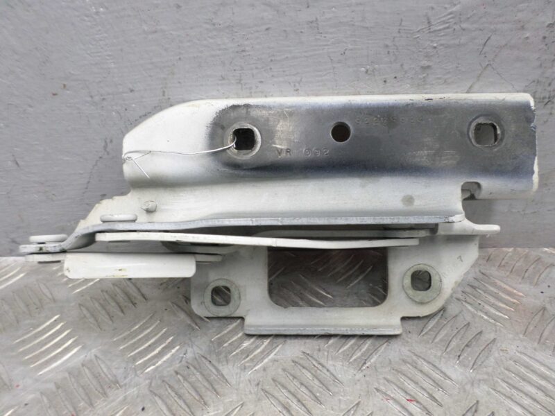 Изображение товара 115166 - 00115166 petlya kapota pravaya