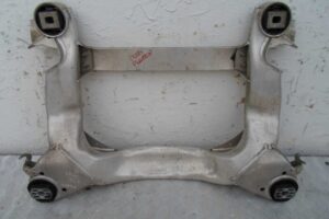 Изображение товара 115555 - 00115555 balka perednyaya Toyota Carina E