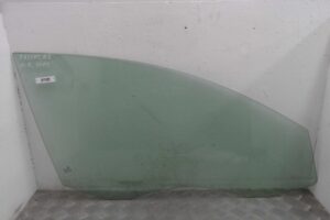 Изображение товара 00115603-1 - 00115603 1 steklo dveri perednej pravoj Volvo S40 1