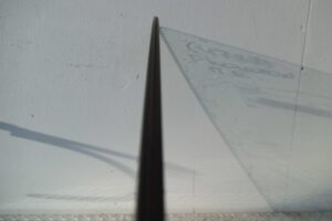 Изображение товара 115788 - 00115788 steklo dveri perednej pravoj Toyota Carina E 3