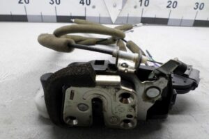 Изображение товара 115944 - 00115944 zamok dveri zadnej pravoj Lexus LS 1