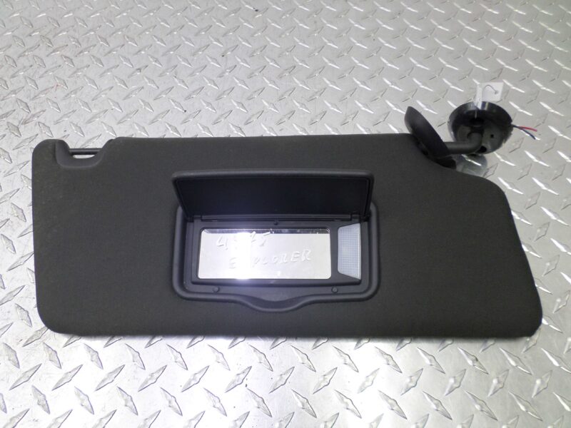 Изображение товара 115981 - 00115981 kozyrek solntsezaschitnyj Skoda Yeti