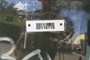 Изображение товара 116119 - 00116119 steklo dveri zadnej pravoj Pontiac Vibe 1