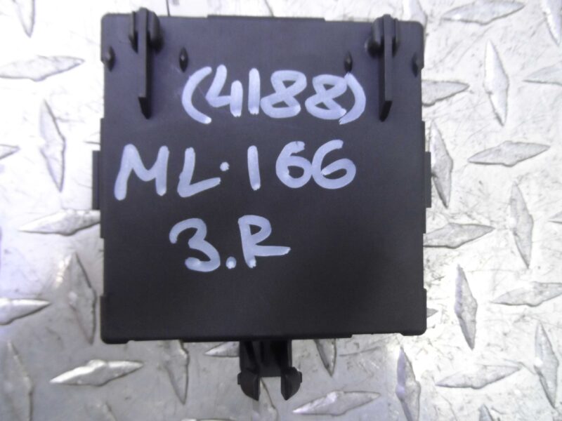 Изображение товара 116375 - 00116375 blok upravleniya zadnej dveri Ford Mondeo