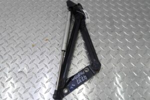 Изображение товара 116443 - 00116443 petlya kryshki bagazhnika Toyota Carina E 2