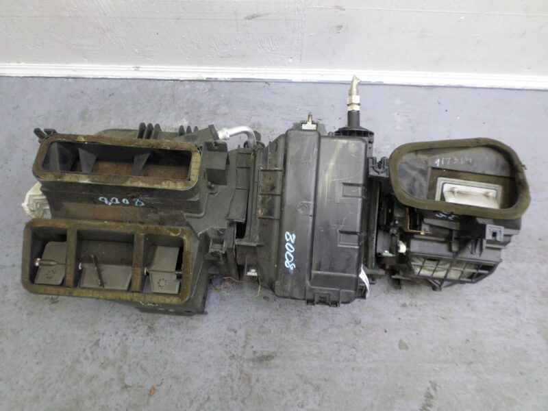 Изображение товара 116778 - 00116778 korpus otopitelya (pechki)