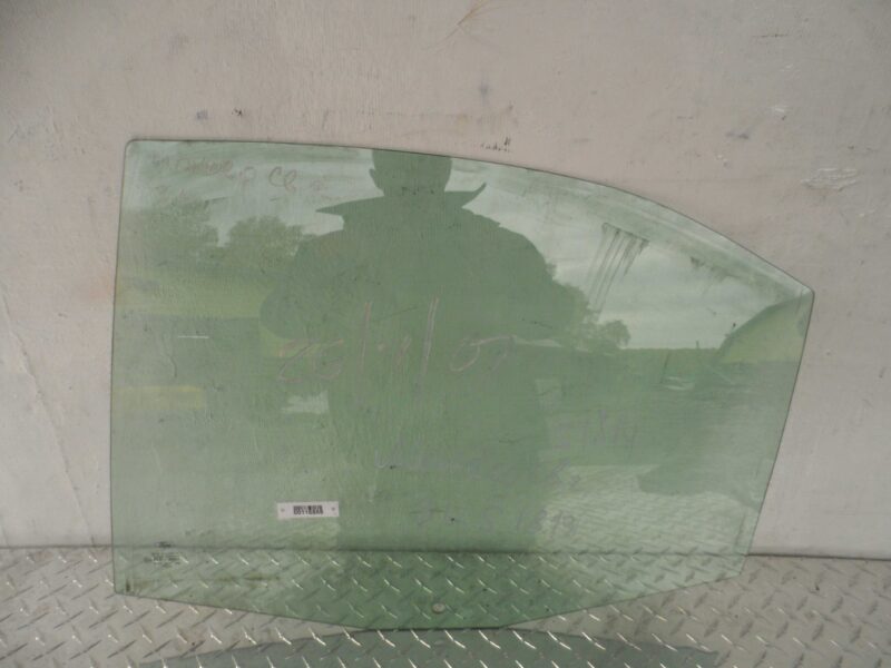 Изображение товара 116888 - 00116888 steklo dveri zadnej levoj