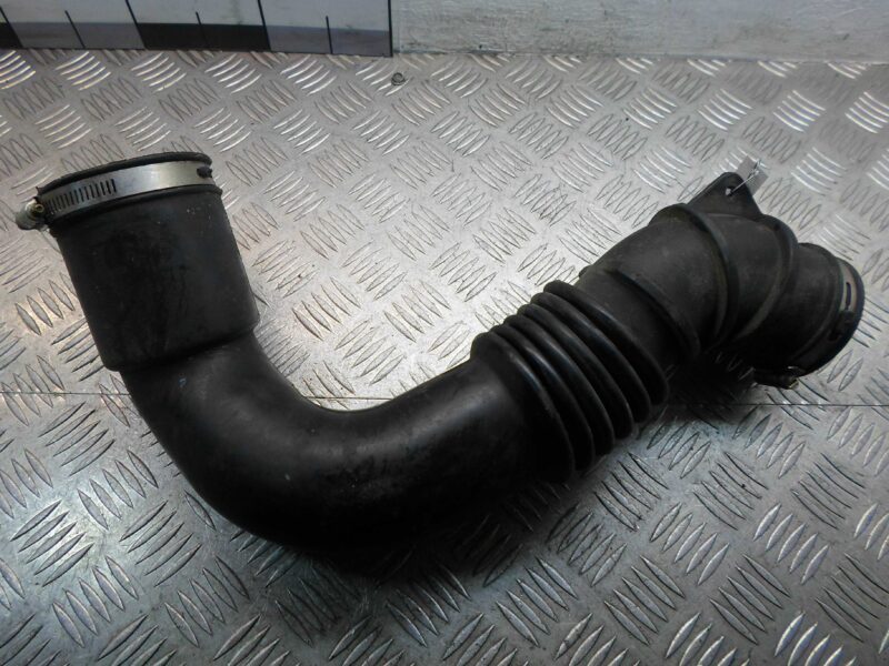 Изображение товара 116928 - 00116928 patrubok vozdushnogo filtra Ford Transit Custom