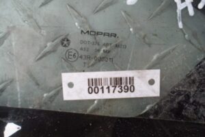 Изображение товара 117390 - 00117390 steklo kuzovnoe levoe 1