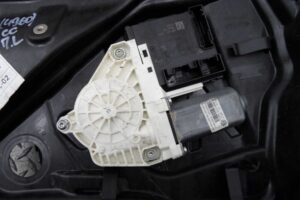 Изображение товара 117482 - 00117482 steklopodemnik perednij levyj Volkswagen Lupo 2