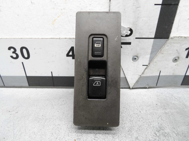 Изображение товара 117681 - 00117681 knopka steklopodemnika SAAB 9 3