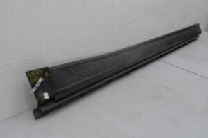 Изображение товара 118085 - 00118085 porog plastikovyj pravyj Skoda Yeti 1
