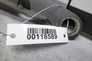 Изображение товара 118589 - 00118589 petlya kapota pravaya Volvo V50 2